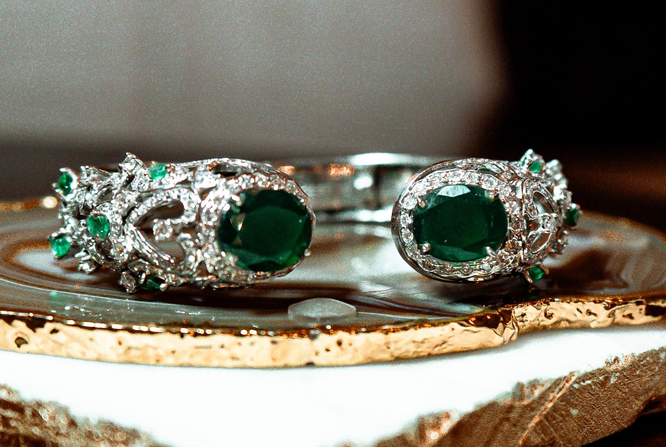 Emerald Sterling Silver Bracelet (Design B10) | GemPundit
